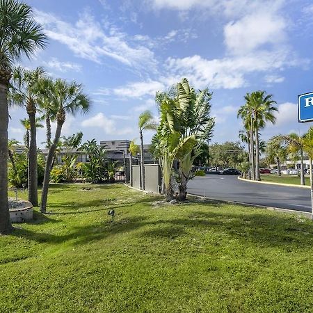 Rodeway Inn Clearwater-Dunedin Exterior foto